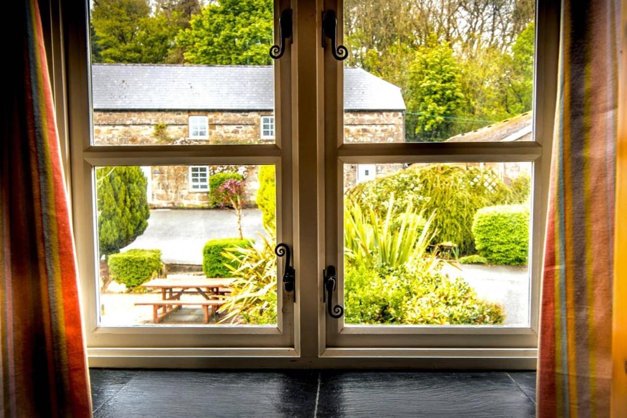 Hotel Gellifawr Woodland Retreat Pontfaen Exterior foto
