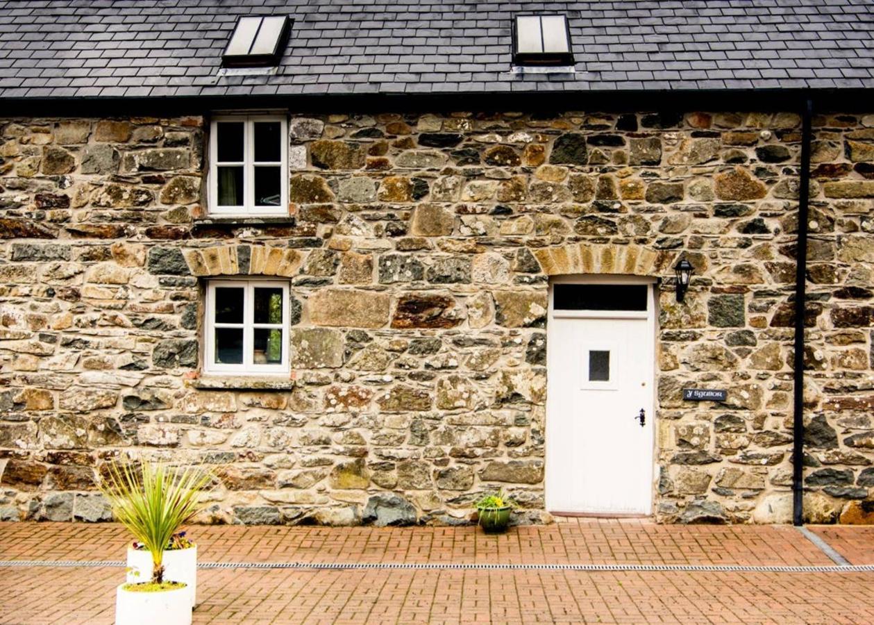 Hotel Gellifawr Woodland Retreat Pontfaen Exterior foto
